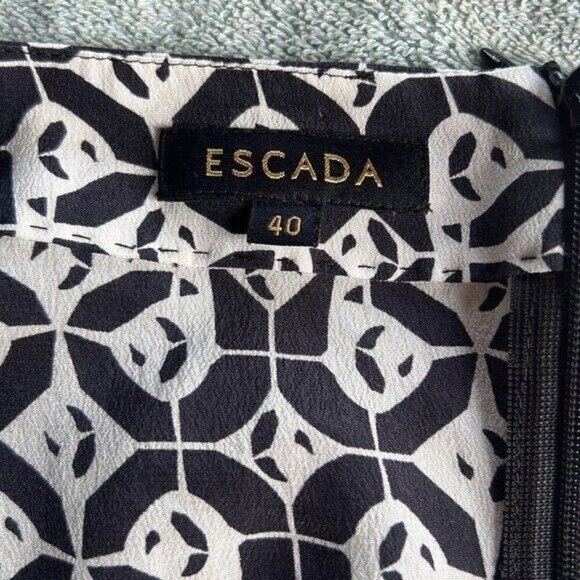 Escada Black Rose Motif Silk Blouse / Flawed - Picture 7 of 10